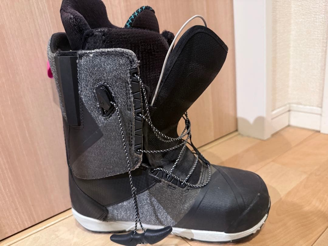 Burton LIFE WF ブラック/グレー スノーボードブーツ(女性用)