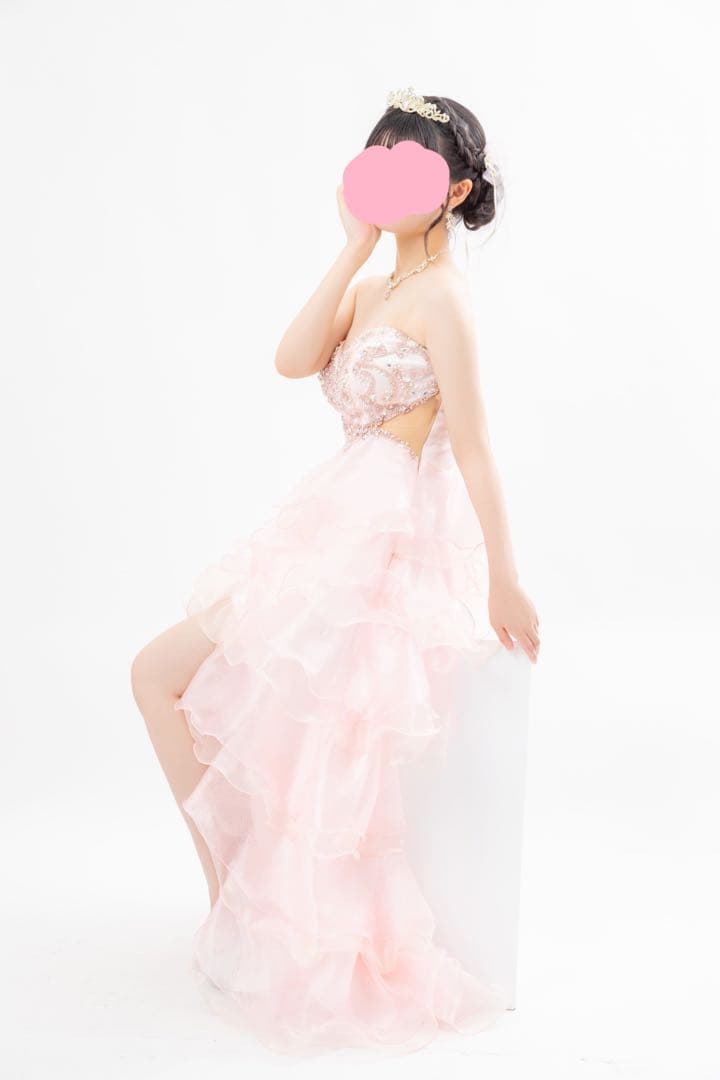 バースデードレスフリル付きピンクドレス