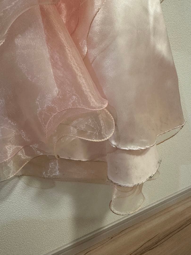 バースデードレスフリル付きピンクドレス