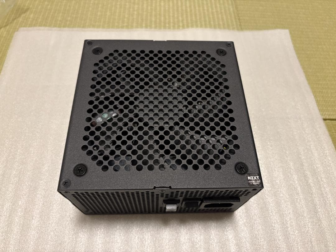 NZXT C1000 電源ユニット 80 PLUS GOLD