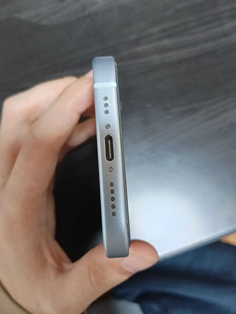 【美品】Apple iPhone 15 128GB ブルー SIMフリー