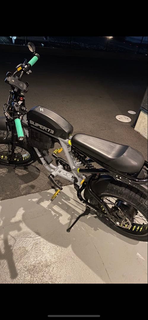 モンモン　SUPER73 ブラック バイク