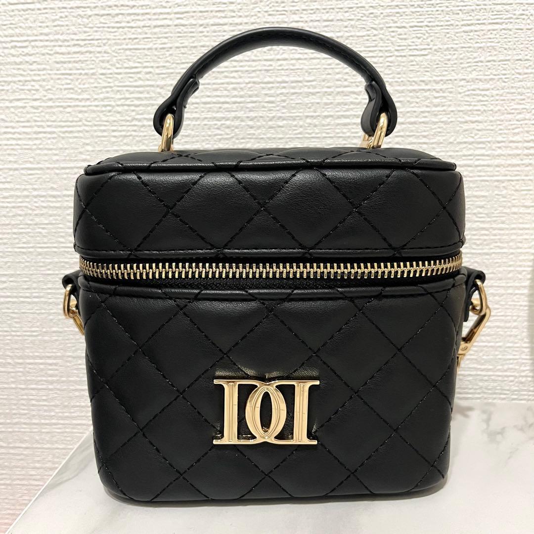 【本日限定価格】Darichキルティングスクエアミニバッグ ゴールドパーツ