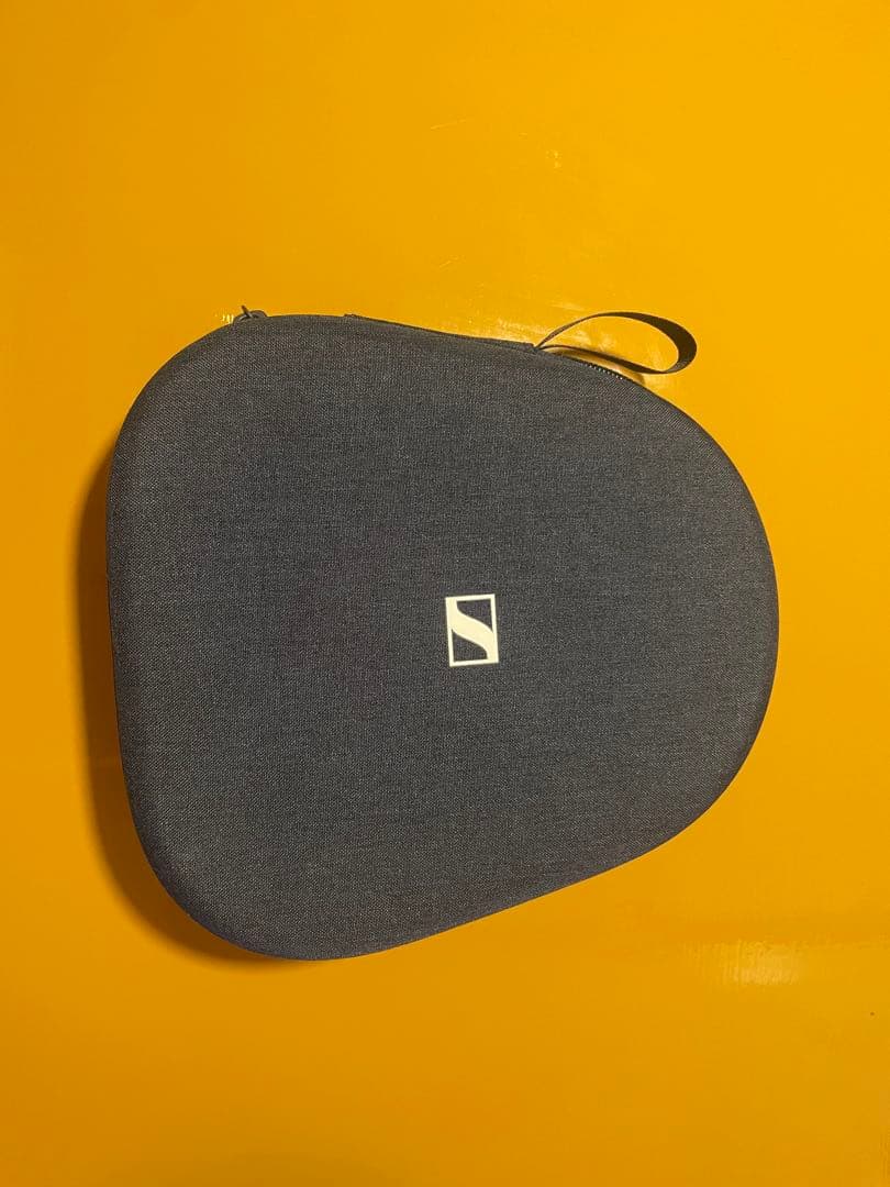 ゼンハイザーMOMENTUM 4 Wireless / ケース付き