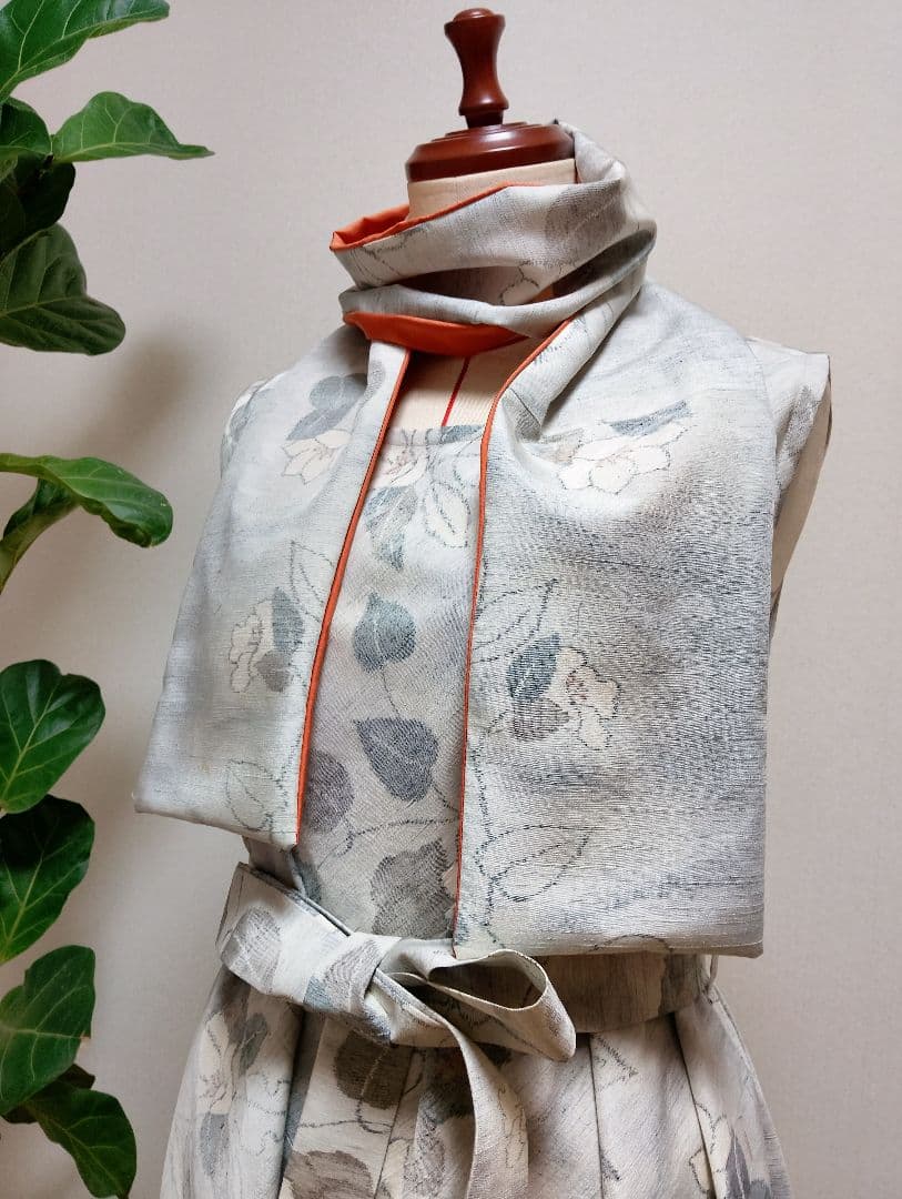 着物リメイク　紬フレアーワンピース　正絹花柄　ストールリボン2本付き