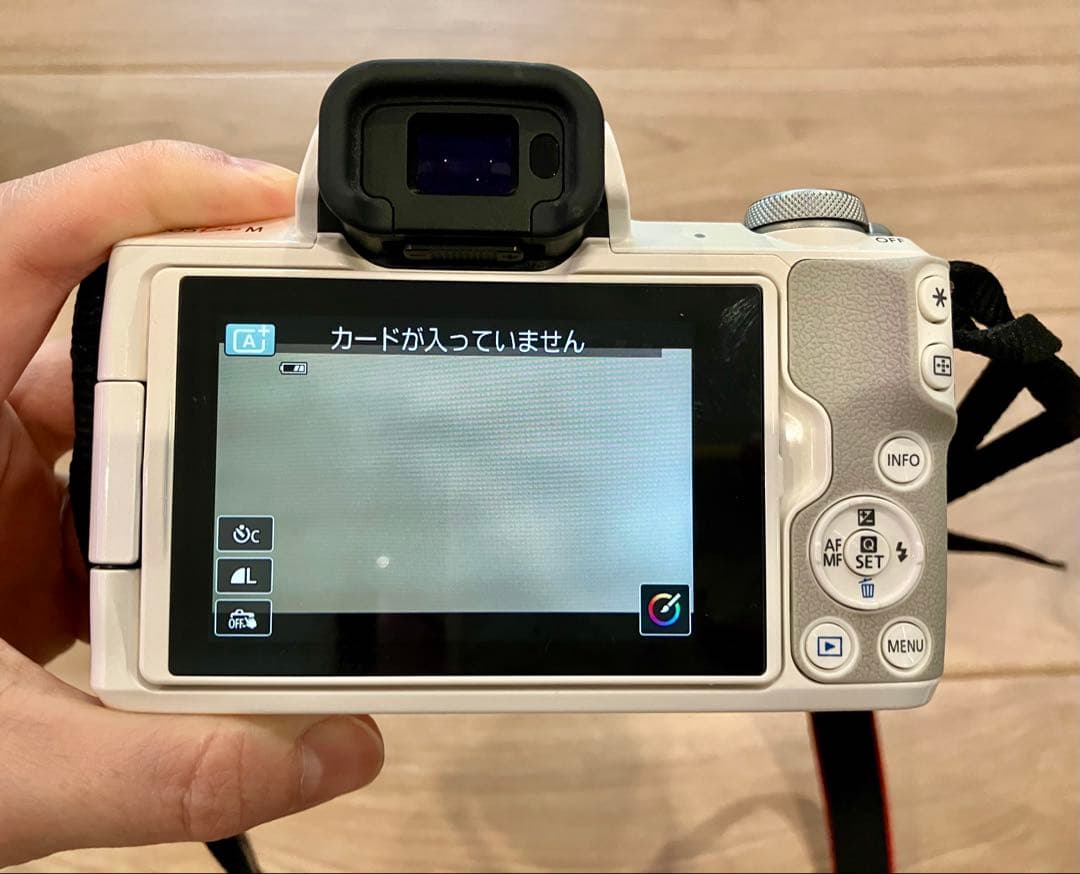 【美品✨】一眼レフカメラCanon EOS Kiss M 15-45mm