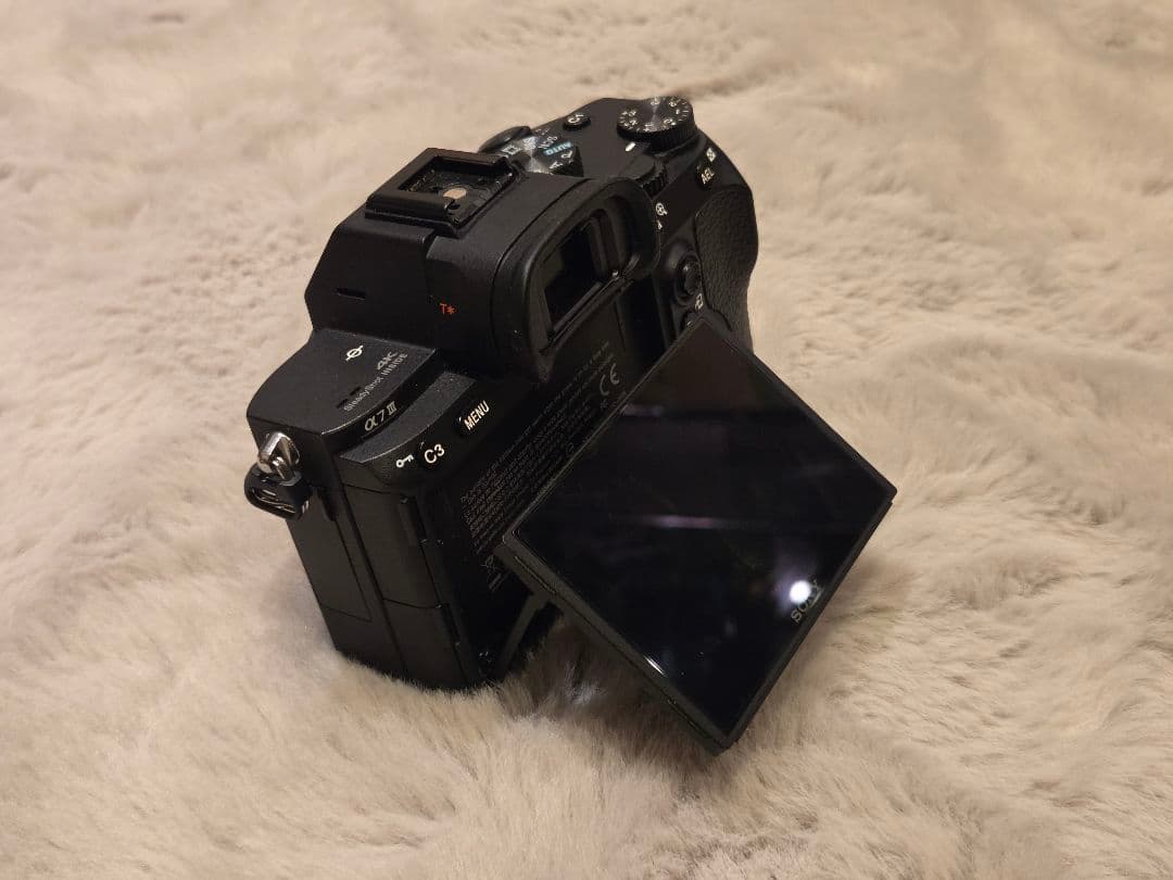 SONY α7 III 本体 + 付属アクセサリー / シャッター回数表示あり