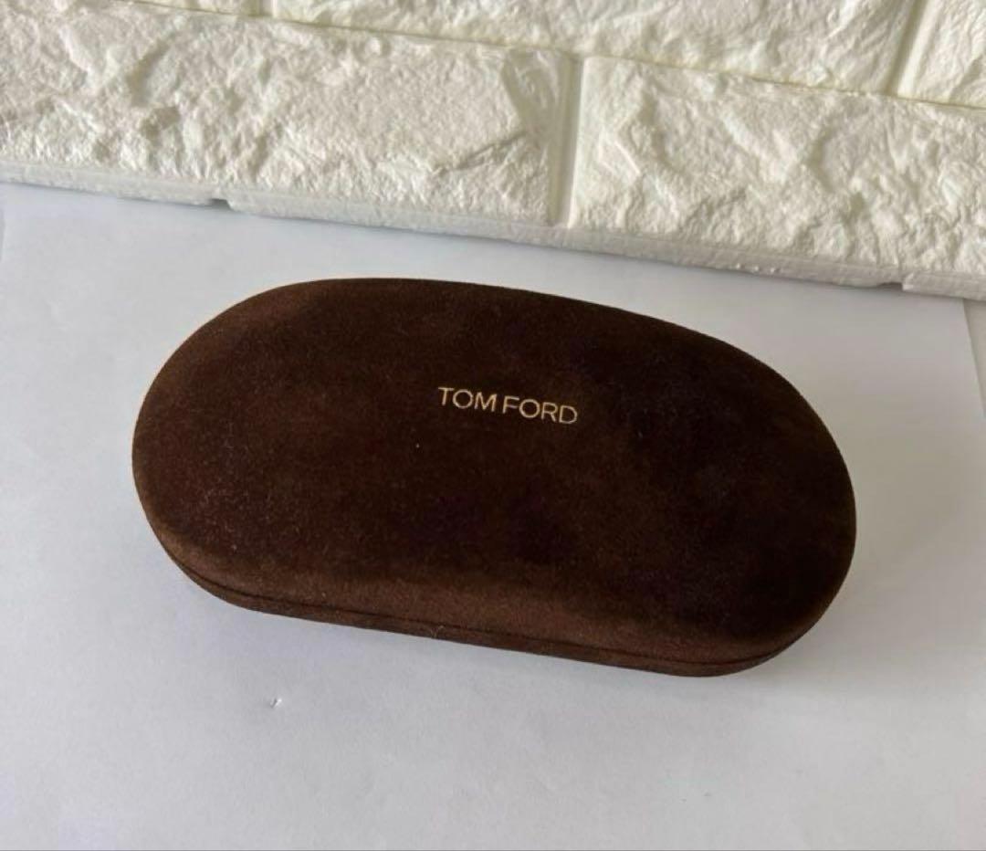 i*i様 TOM FORD トムフォードサングラス ブラックMaxine TF7