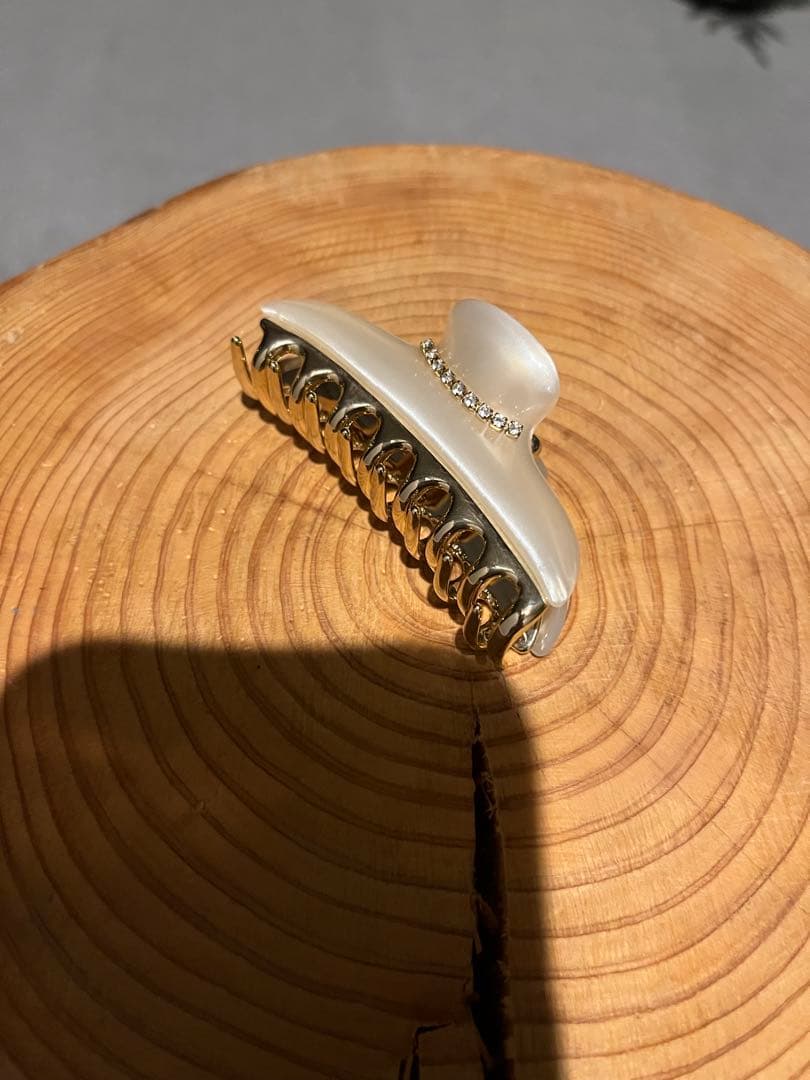 acca ヘアクリップ　パールホワイト　M 完売品　アッカ