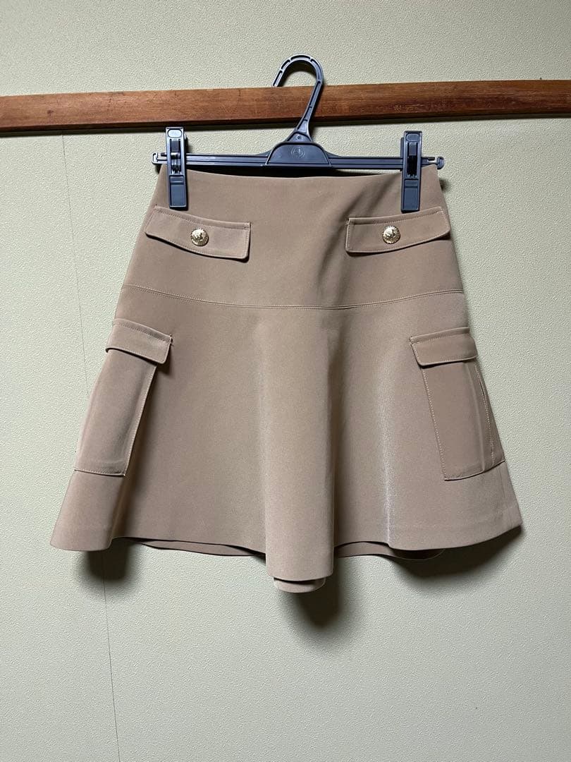her lip to Flared Cargo Mini Skirt ベージュ