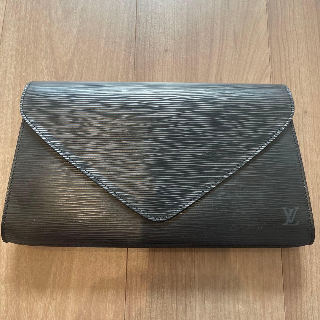 ルイヴィトン エピ ノワール ブラック