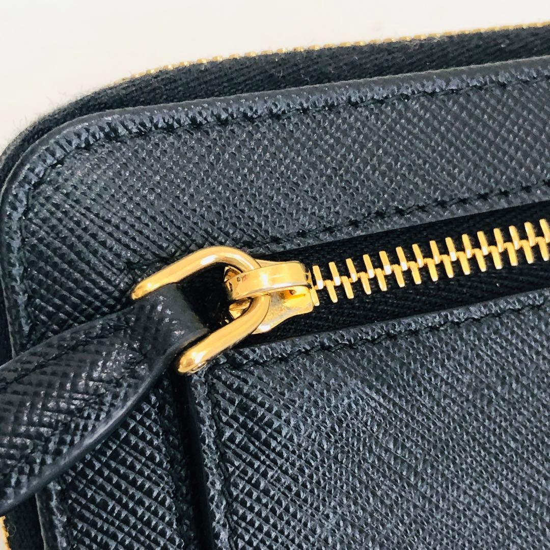 未使用に近い 極美品 PRADA プラダ サフィアーノ レザー ケース 黒