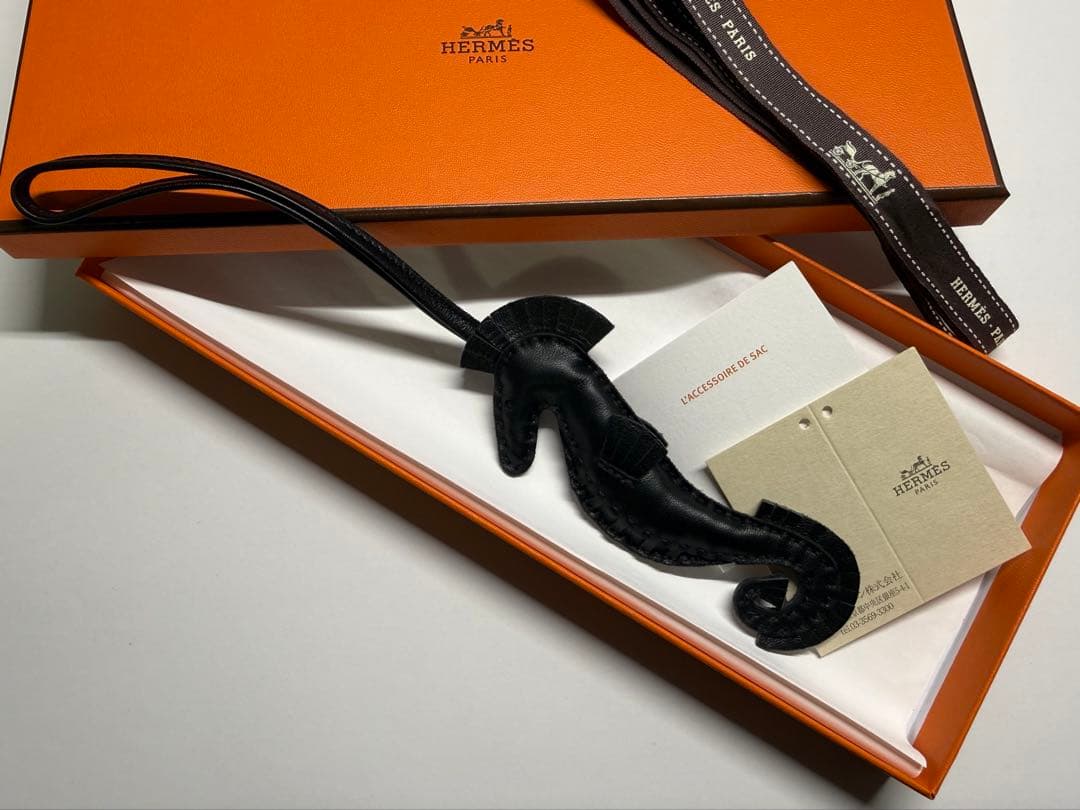 エルメス　チャーム　イポ　ソーブラック　B刻印