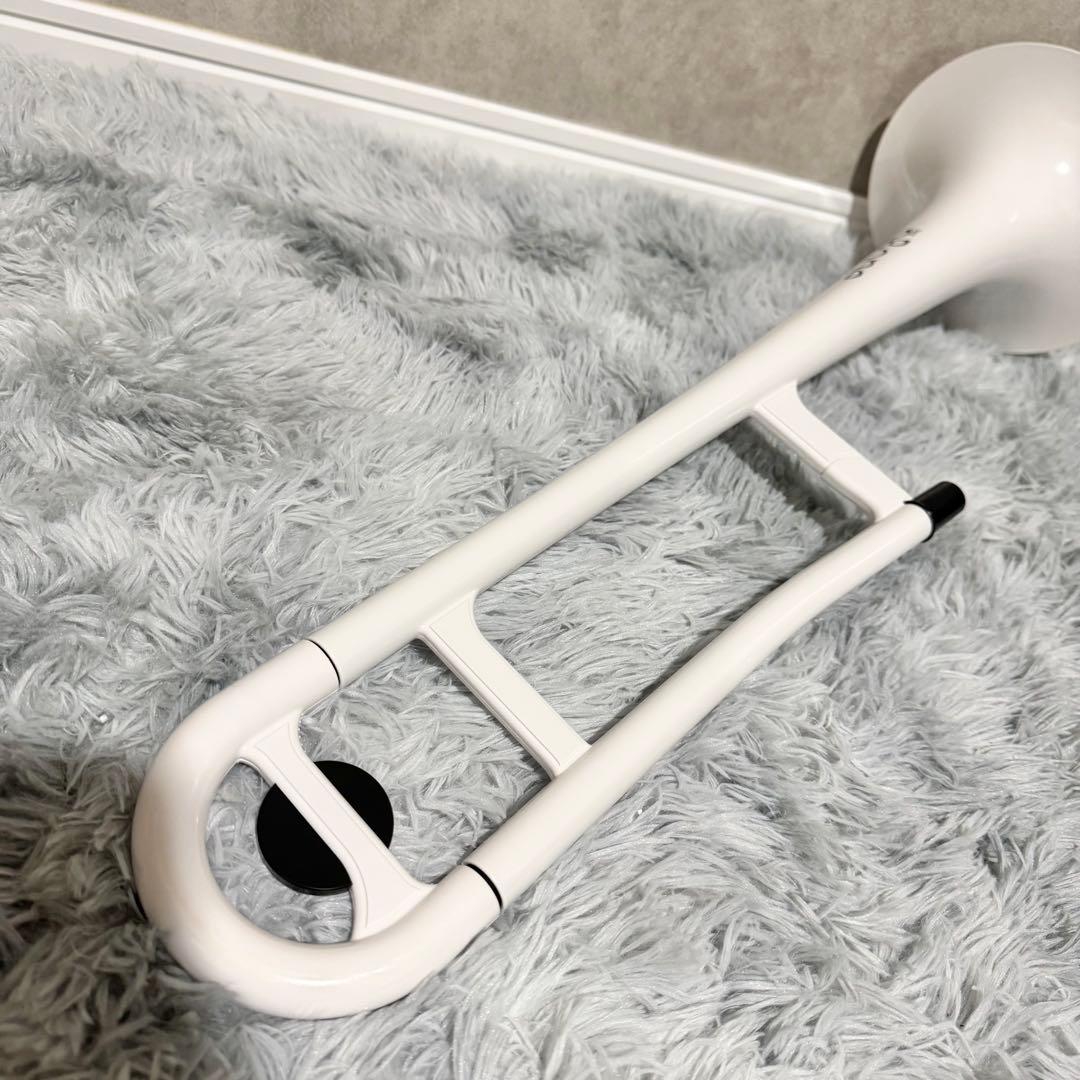 【極美品】ピーボーン ホワイトトロンボーン プラスチック