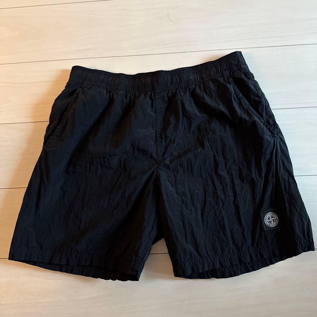 STONE  黒ショートパンツ