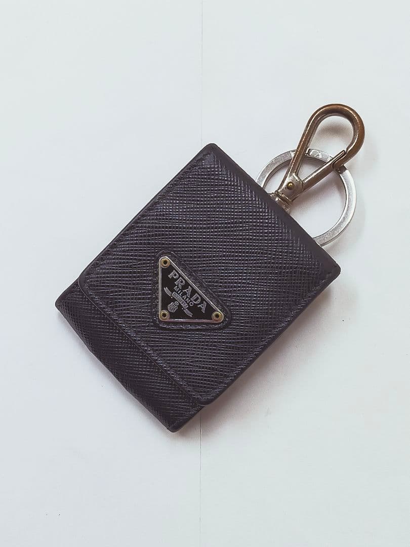 【美品】PRADA イヤホンケース　サフィアーノ