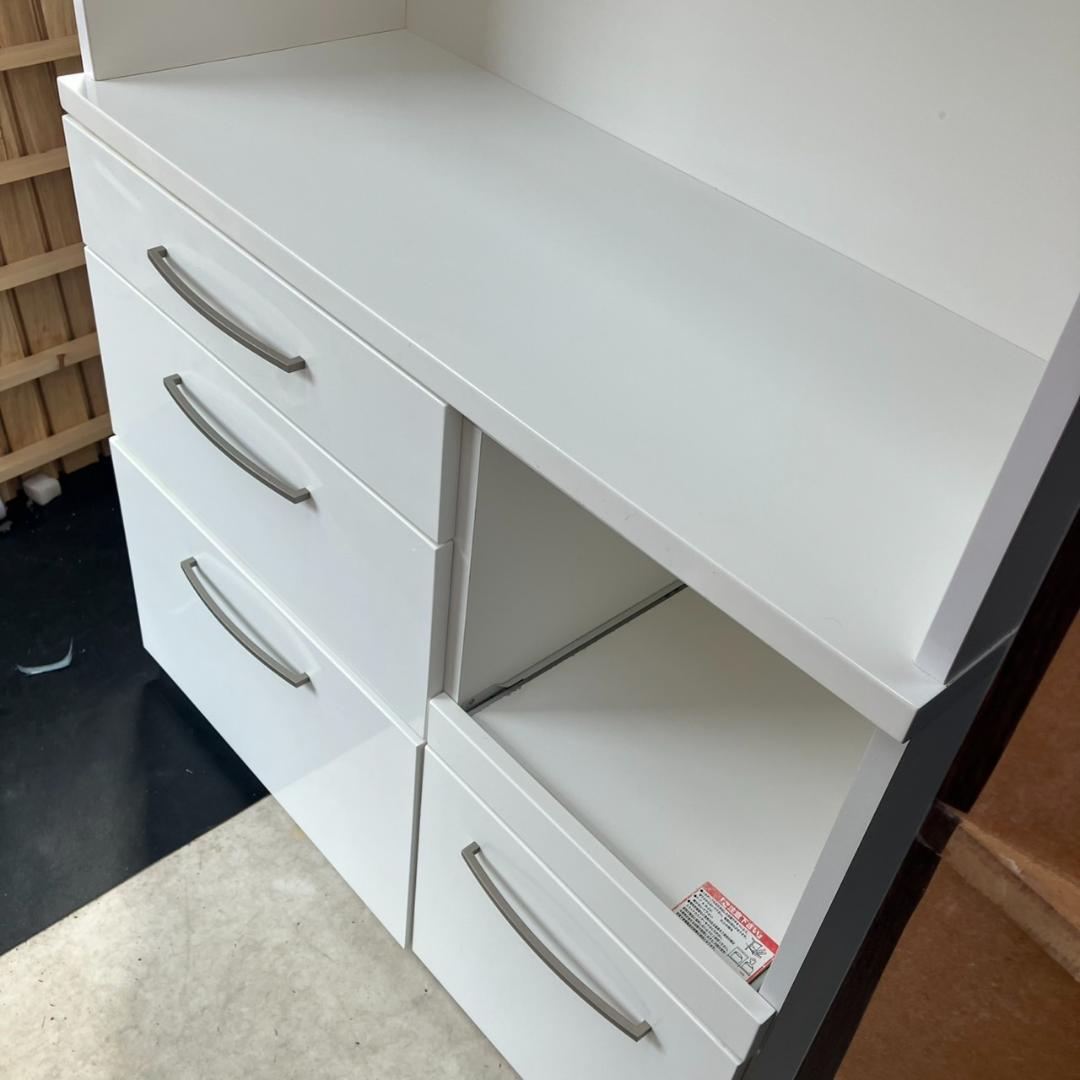 【福岡市　市内近郊限定】ニトリ 食器棚 ホワイト ガラス扉 配送設置無料♬