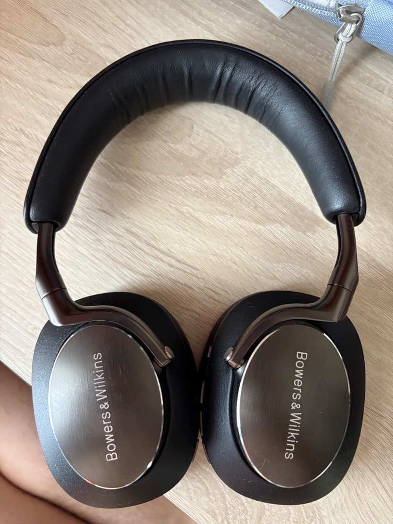 Bowers & Wilkins ワイヤレスヘッドホン Px8
