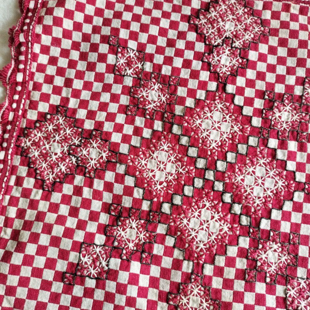 【roseさま】東欧　アンティーク　Red刺繍