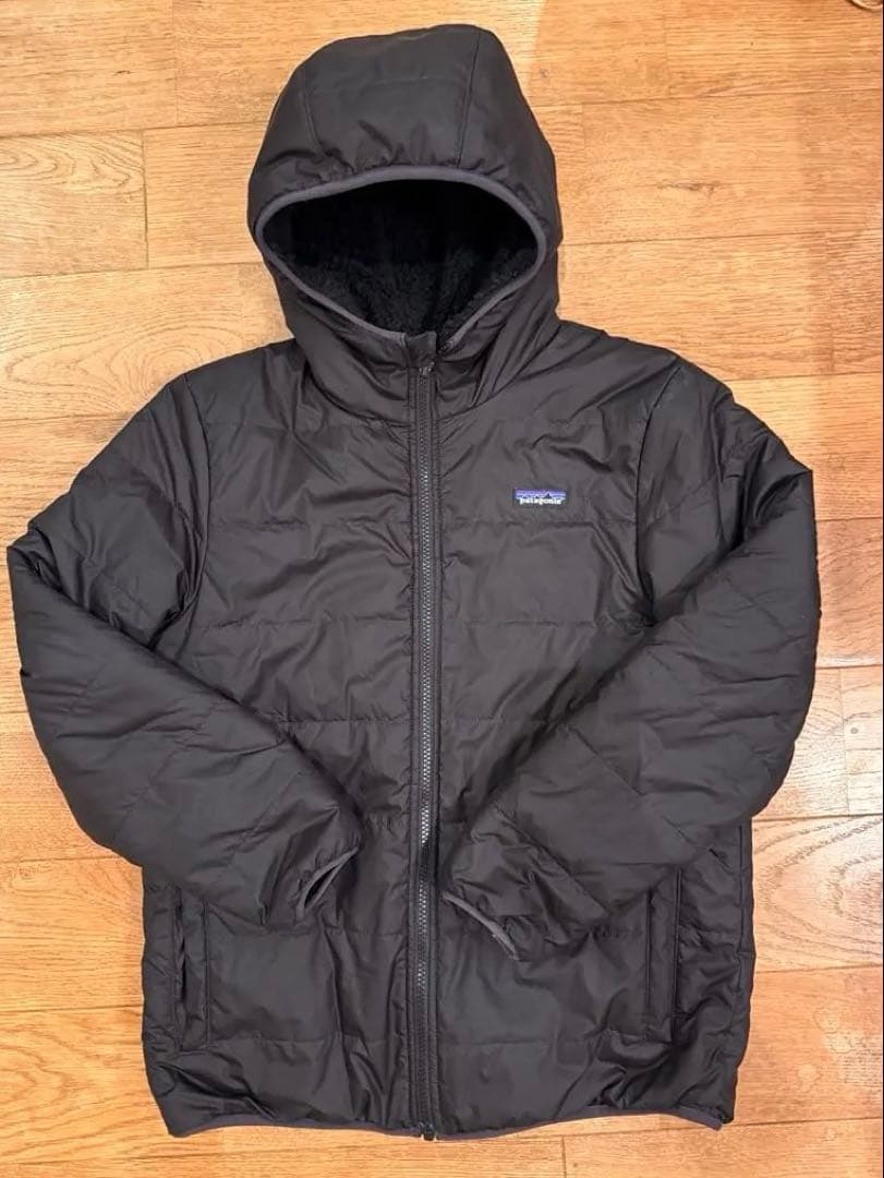 Patagonia リバーシブル　ボアフーディー　150cm