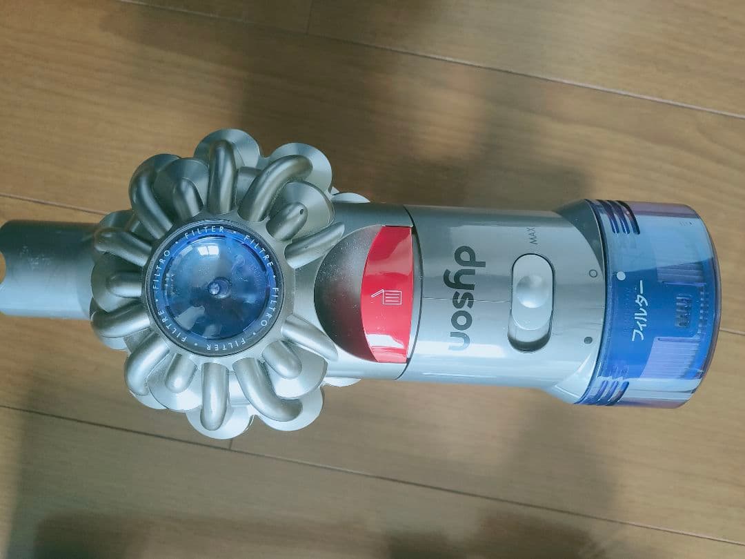 dyson v8 fluffy + SV10K SLM2 中古品動作確認済み。