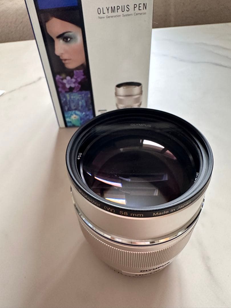 美品　オリンパス Olympus ED75mm F1.8単焦点レンズ