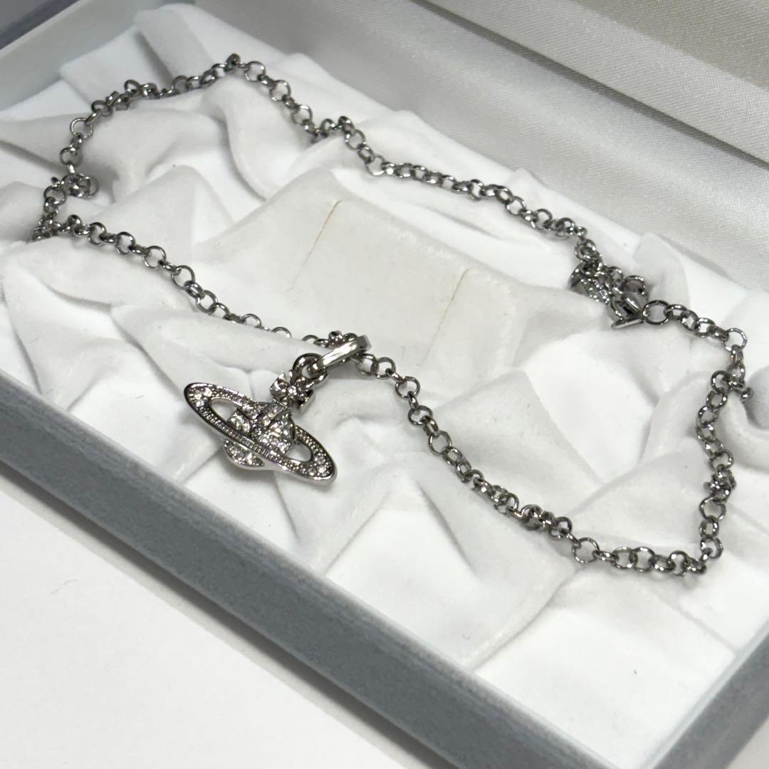 未使用級　正規品　ヴィヴィアンウエストウッド　オーブ　ネックレス　ビジュー