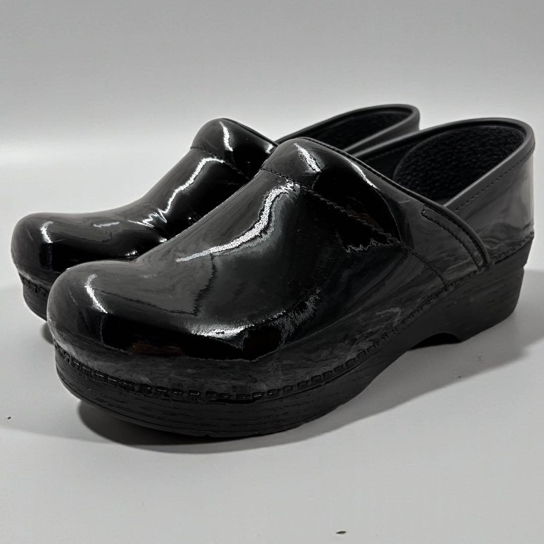 【美品】 ダンスコ プロフェッショナル 39 サボ サンダル 厚底 ブラック