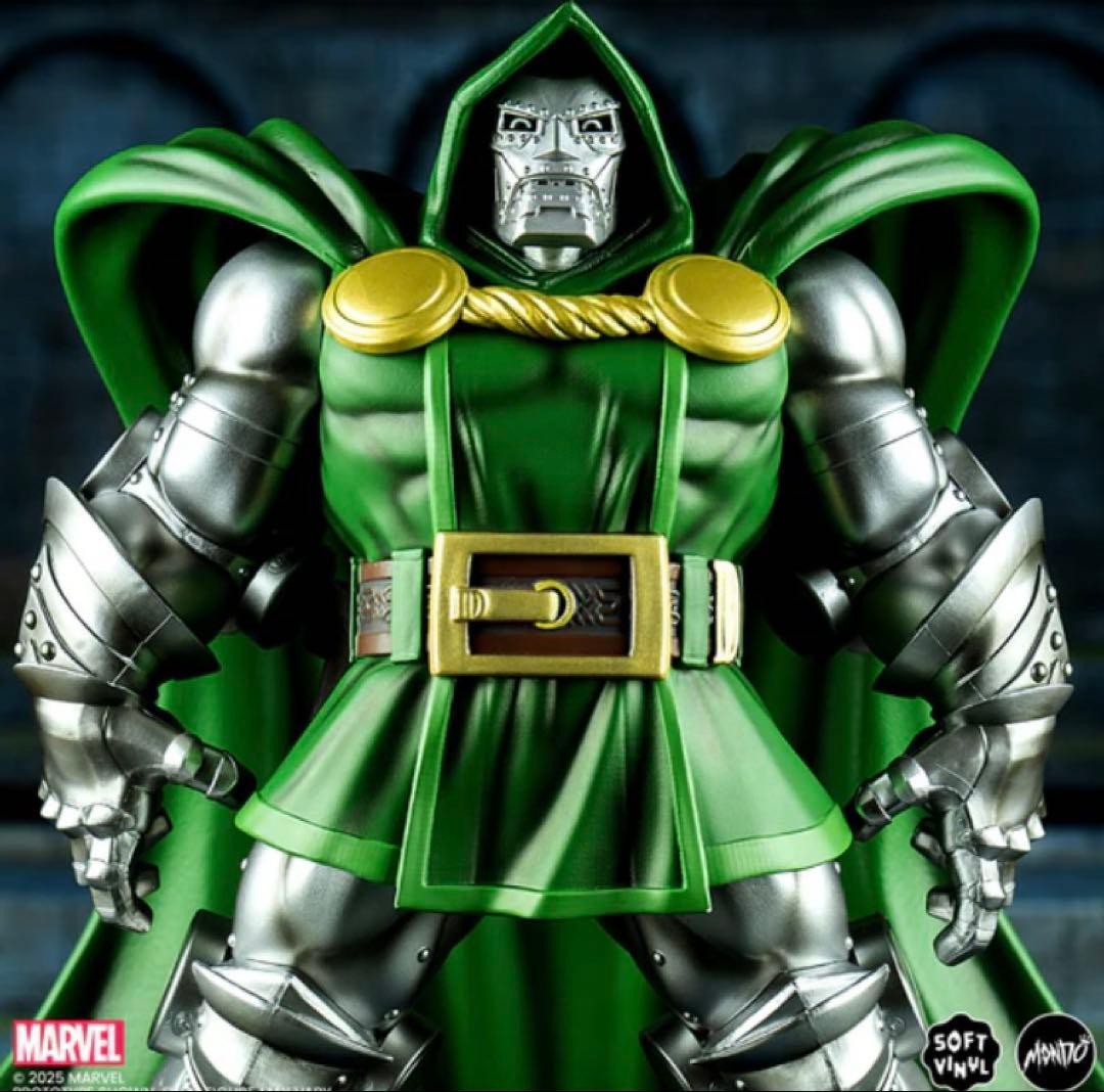 MONDO ドクター ドゥーム フィギュア dr モンド　マーベルレジェンド