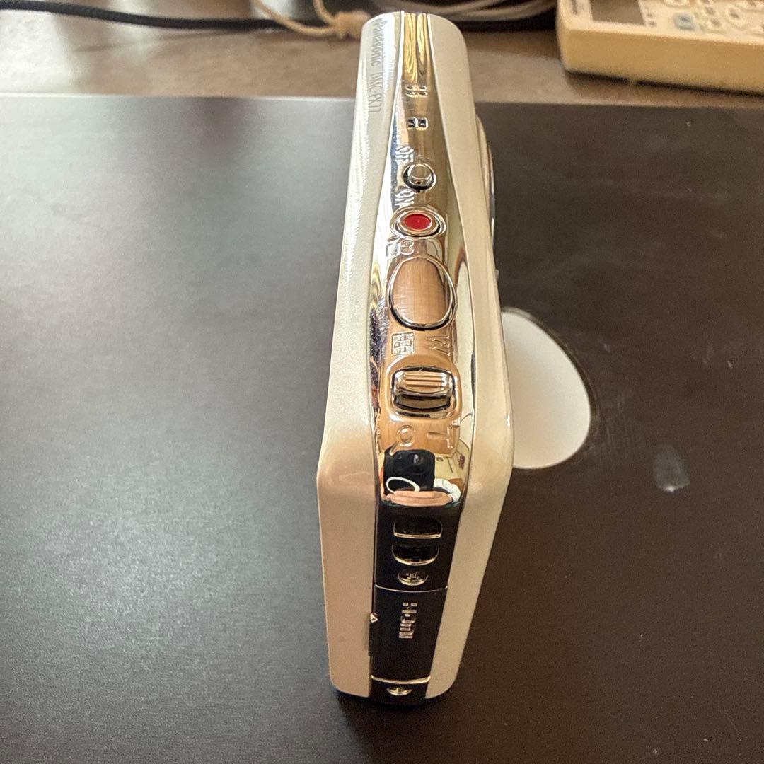 Panasonic DMC-FX77 ホワイト