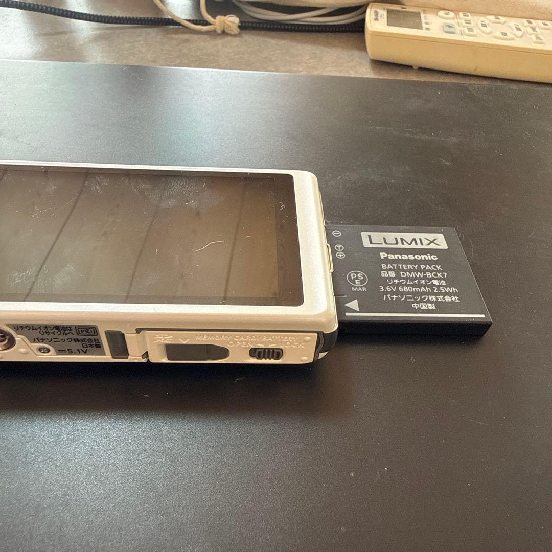 Panasonic DMC-FX77 ホワイト