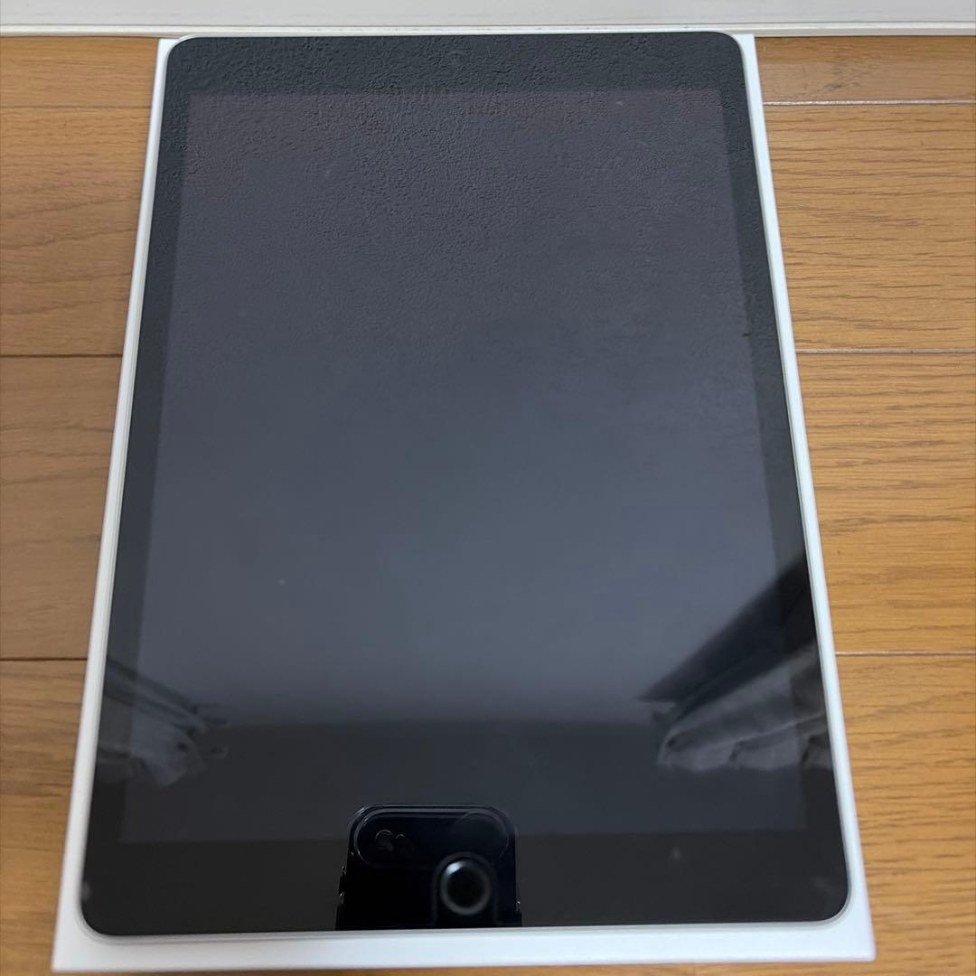 iPad 第9世代 64GB 本体　色シルバー