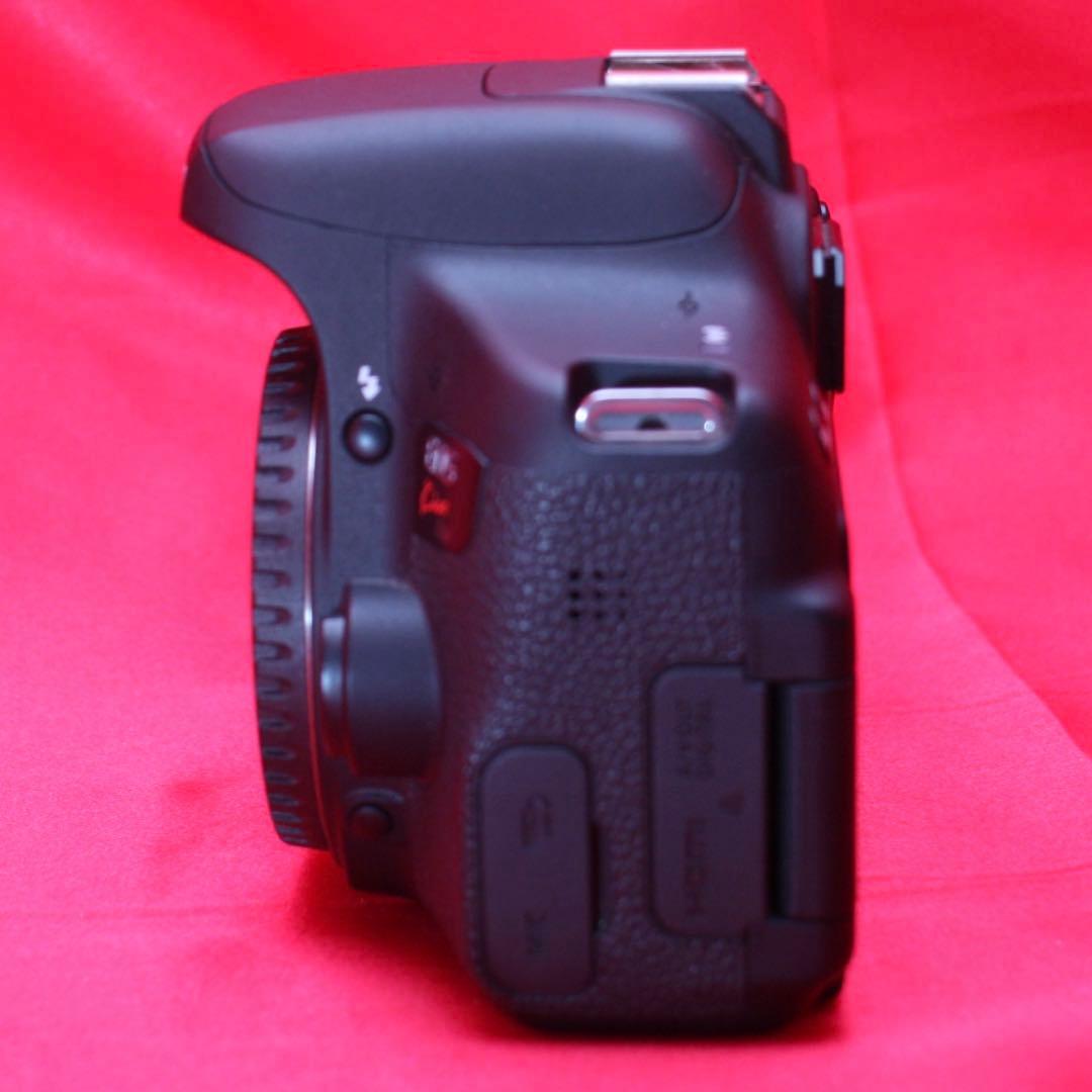 Canon Kiss x8i ダブルレンズ　デジタルカメラ　一眼レフ　スマホ転送