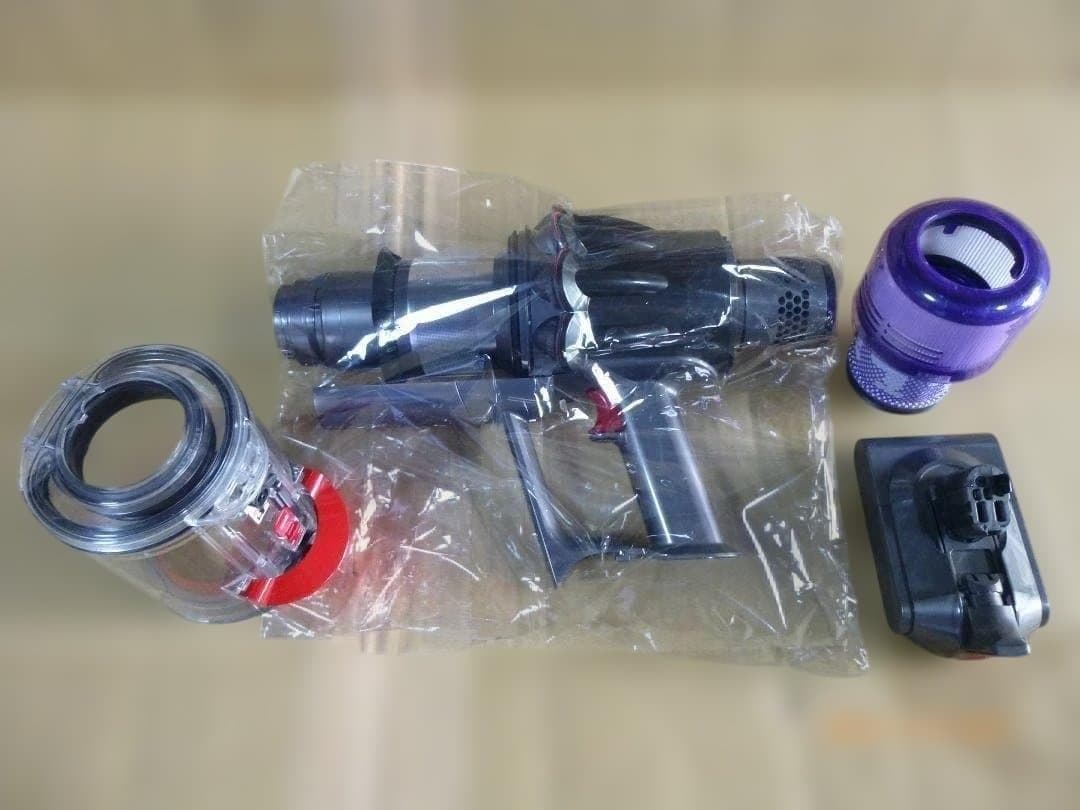 関東は翌日にお届け　ダイソンSV18用の本体セットで全て新品です　④