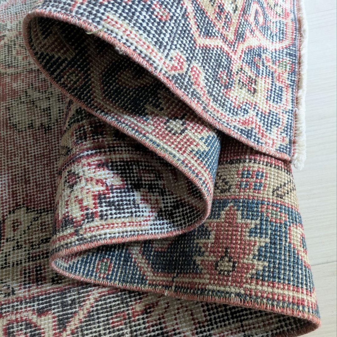 101×200 擦れた赤メダリオン　トルコヴィンテージラグ