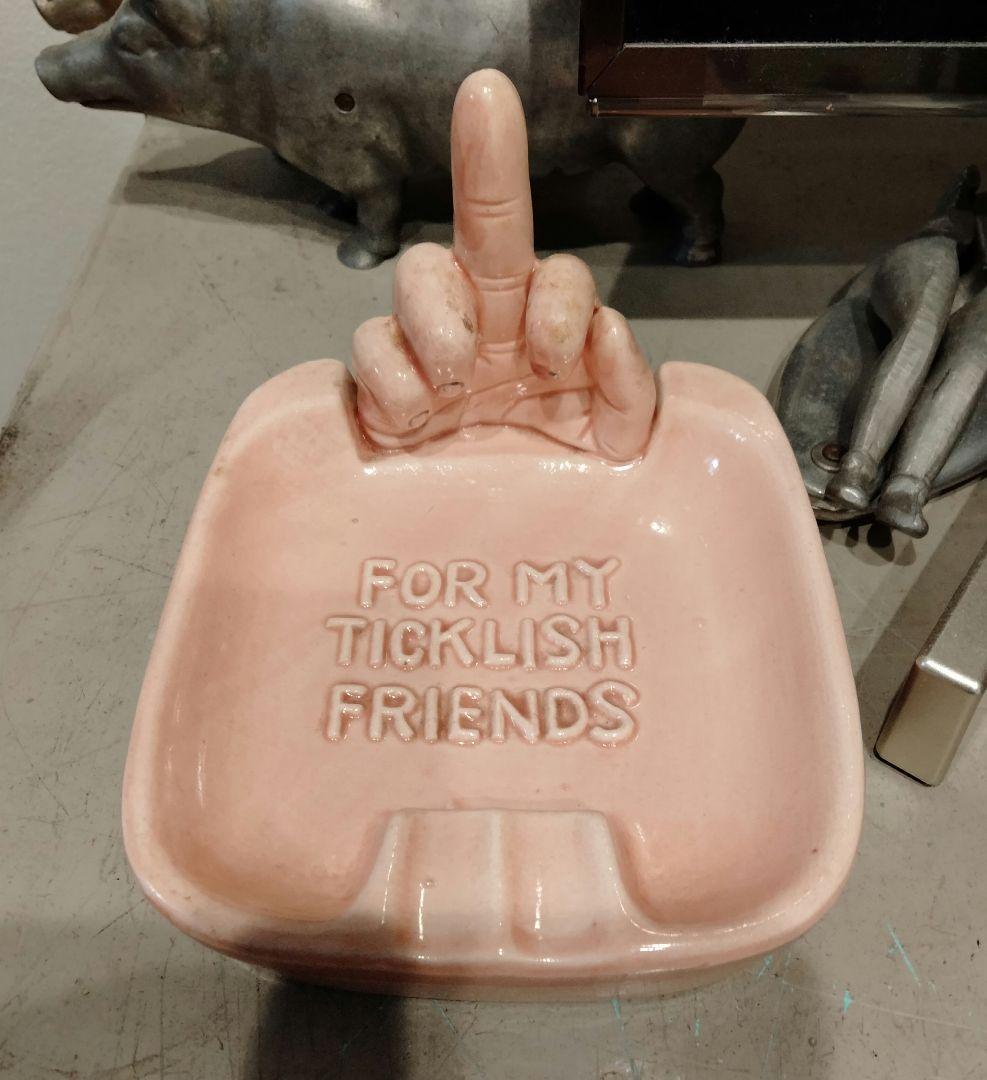 Fuck 　ファックユー　ハンド　手　置物　ビンテージ　反戦　灰皿