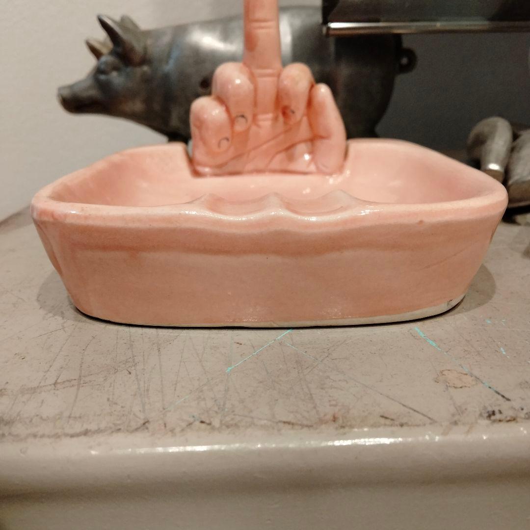 Fuck 　ファックユー　ハンド　手　置物　ビンテージ　反戦　灰皿