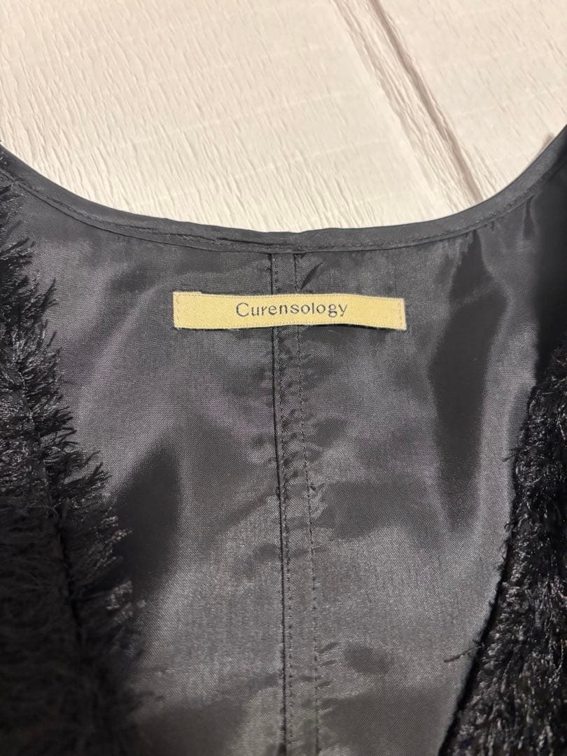 フリンジベスト　ブラック　Curensology