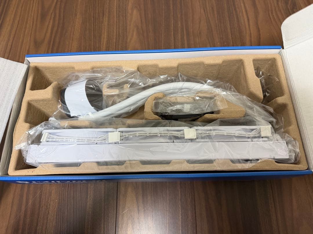 L360M-RGB-WH 液体クーラー ホワイト