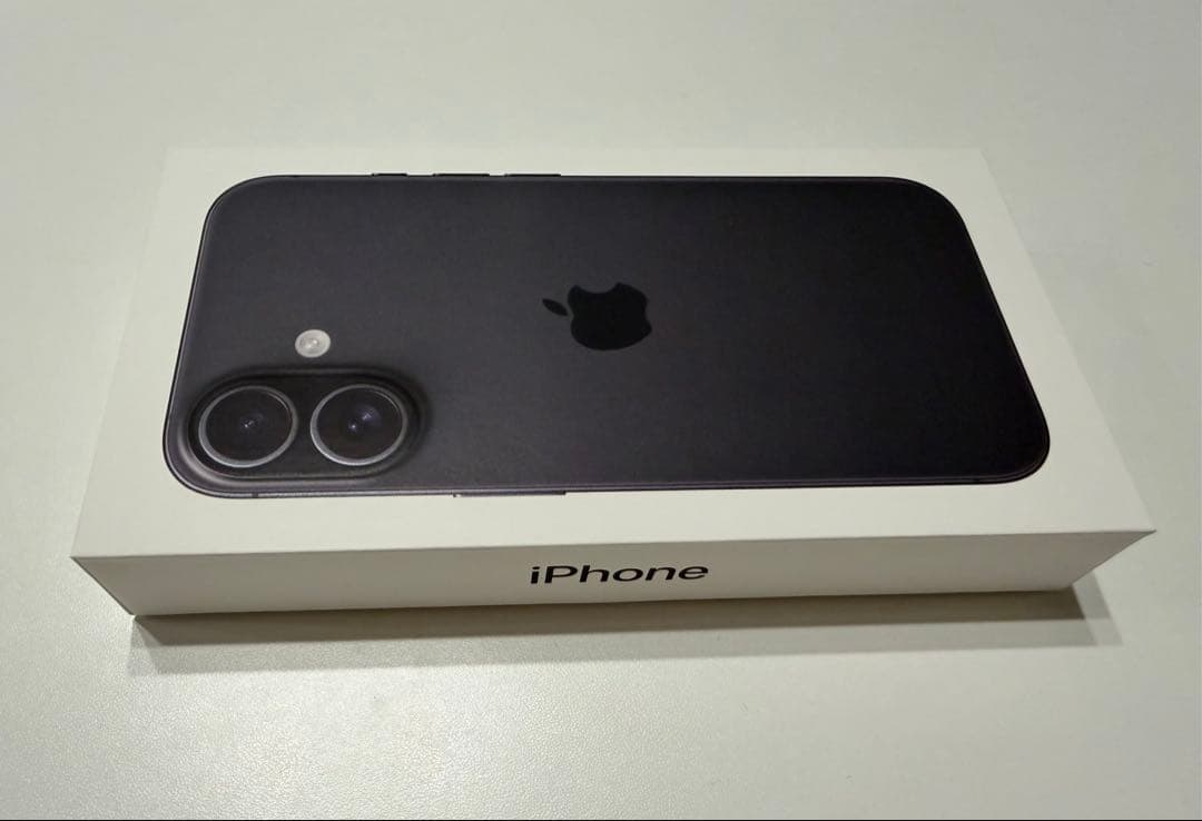 Apple iPhone 16 ブラック 256GB 本体