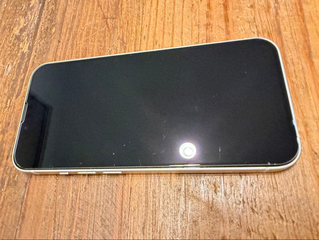 Apple iPhone 13 256GB スターライト【バッテリー交換済み】