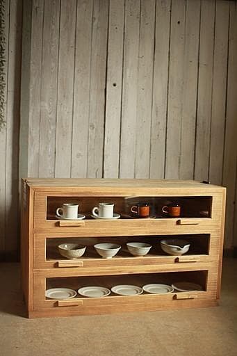 前面ガラスの引き出し3段　食器棚　収納棚　キャビネット　シャツケース　古家具