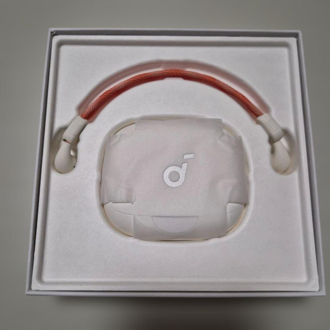 イヤホン soundcore AeroFitPro