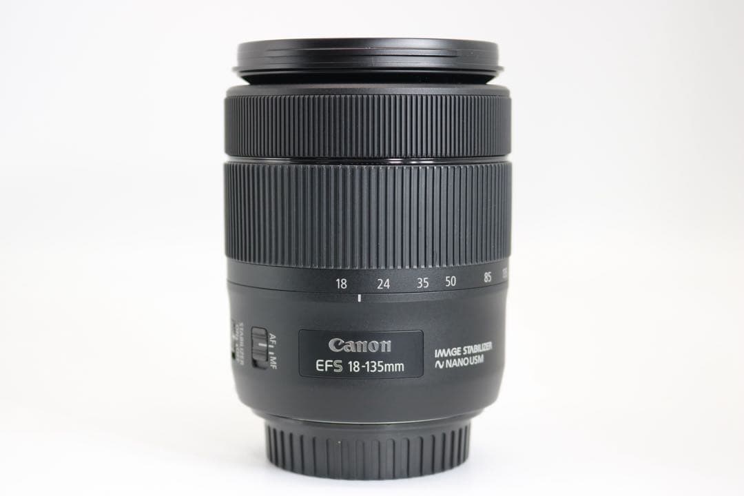 新品級 【Canon EF-S 18-135mm IS USM】 EFレンズ