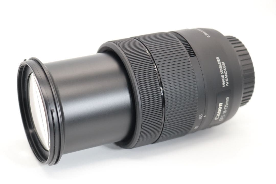 新品級 【Canon EF-S 18-135mm IS USM】 EFレンズ