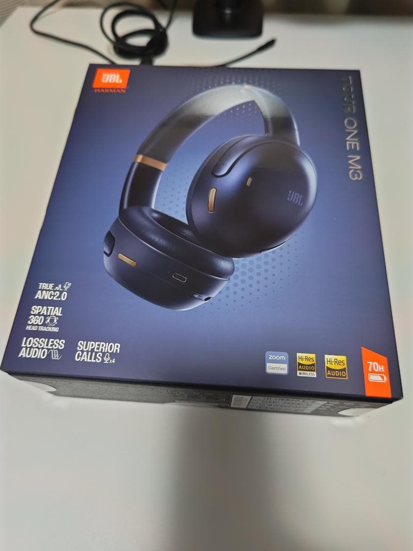【新品未使用】JBL TOUR ONE M3 ブルー【最新モデル】