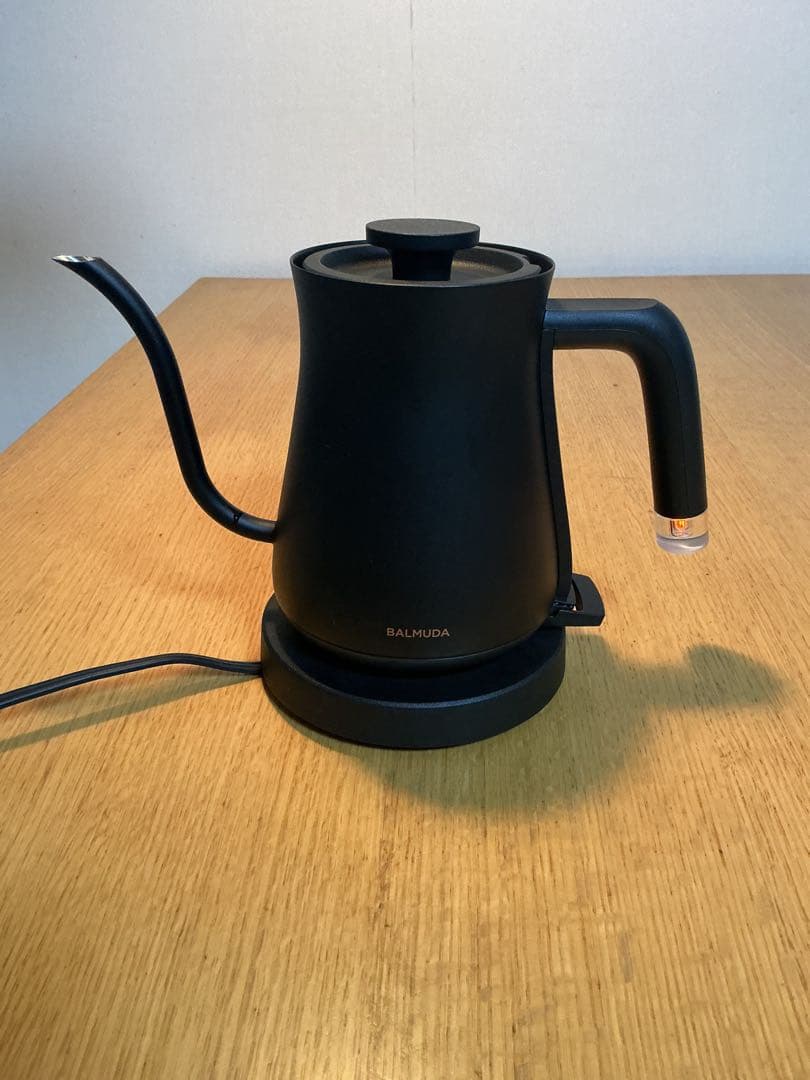 ☆オシャレ！バルミューダ電気ケトル　The PotK07A-BK超美品　送料無料