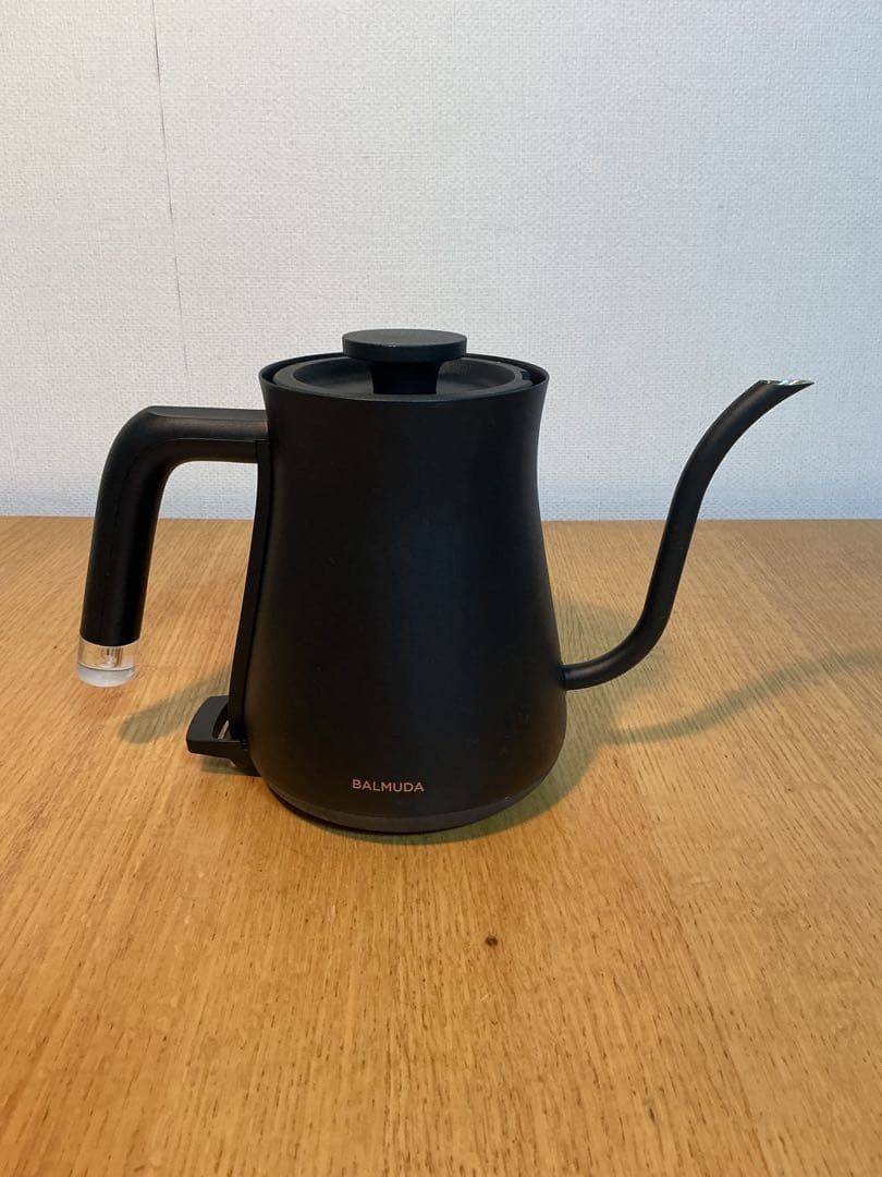 ☆オシャレ！バルミューダ電気ケトル　The PotK07A-BK超美品　送料無料