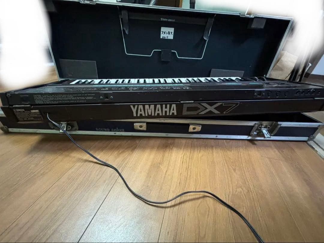 YAMAHA DX7 シンセサイザー　ハードケース付