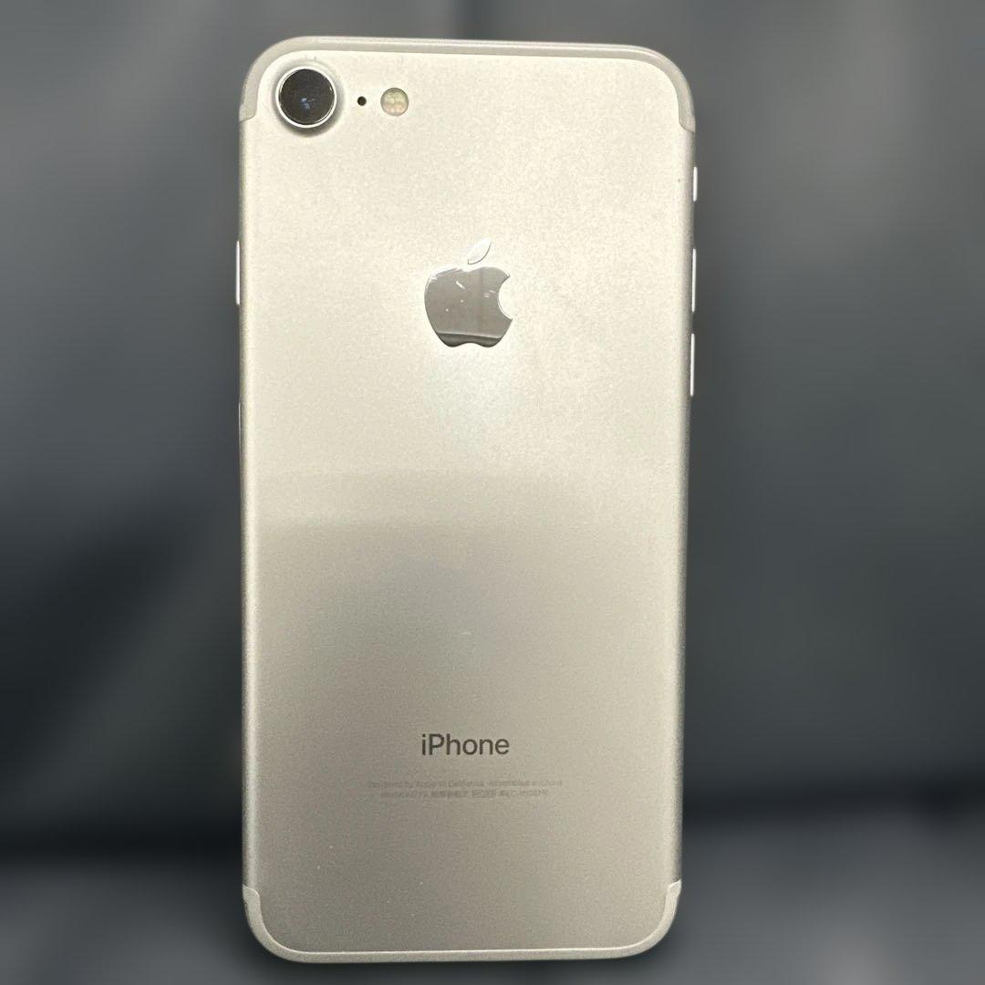iPhone7 シルバー　32GB